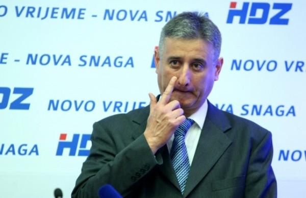 Hrvaška: HDZ in SDP z najnižjo podporo v letu dni