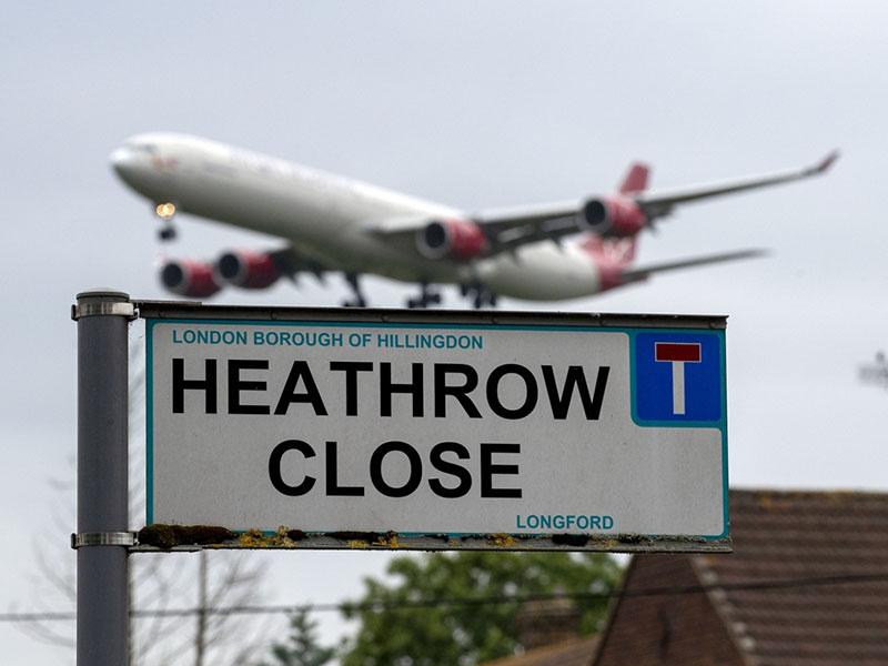 Brezpilotniki znova ustavili letalske polete – tokrat na največjem londonskem letališču Heathrow