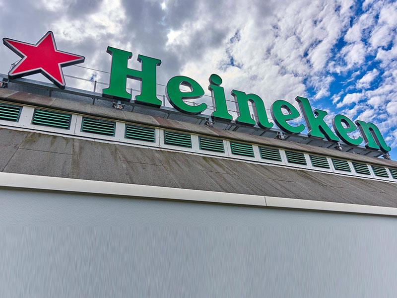 Heinekenu vroče poletje prinesel osemodstotno rast čistega dobička