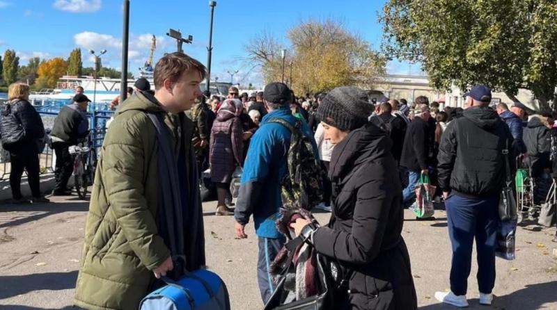 Nevarno: vojaški analitiki razkrivajo - Rusi evakuirajo Herson, ker ga nameravajo Ukrajinci potopiti!