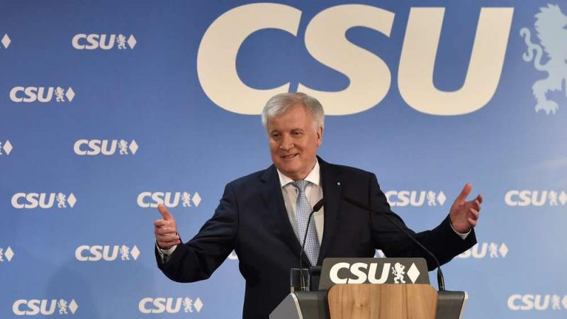 Seehofer bo do sredine novembra predstavil načrte za prihodnost CSU