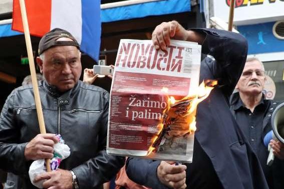 Hrvaški desničarski skrajneži zažgali časopis srbske manjšine