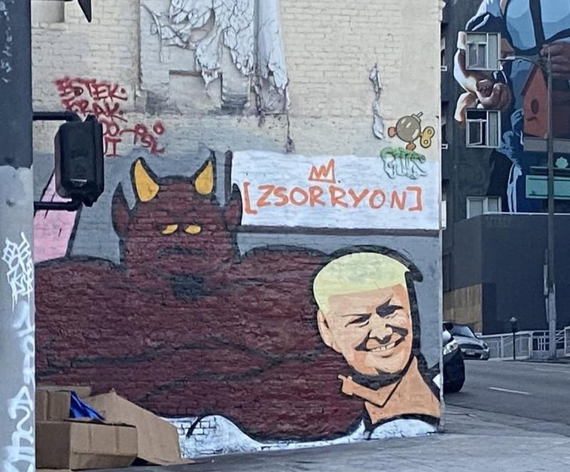 Neusmiljeno norčevanje iz Trumpa: Vihar v ZDA zaradi epizode »South Parka« v kateri je v postelji s Hudičem