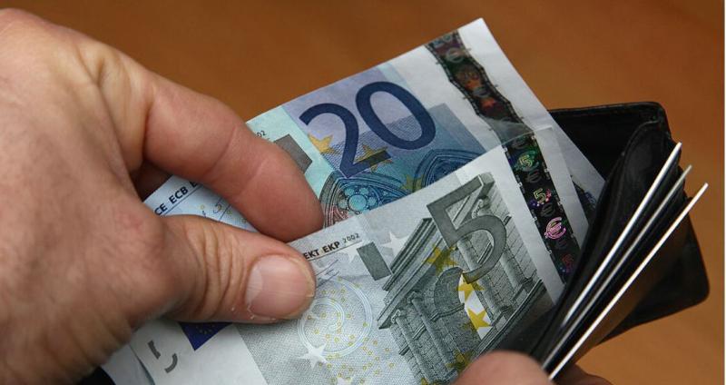 Inflacija »topi« plače v Nemčiji: Večji padec kupne moči od pričakovanega