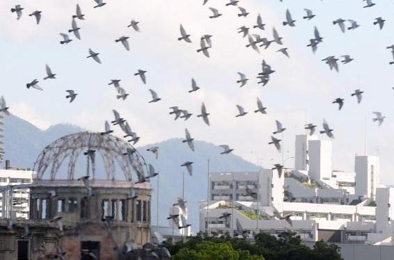 Japonski cesar Akihito izrazil obžalovanje zaradi druge svetovne vojne