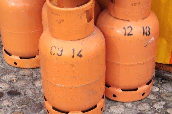 Policisti v Parizu preprečili bombni napad