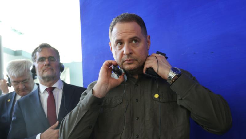 Obtožnica proti Jermaku: Nekdanji šef kabineta Zelenskega pral denar
