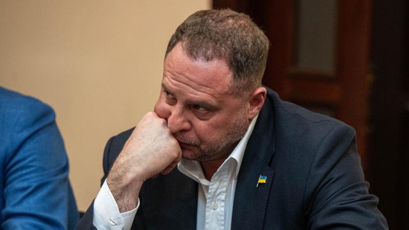 Na sodišču prebrana sporočila: Jermak je vedeževalki poslal seznam sovražnikov s sporočilom - »Pripravljen sem na vse!«