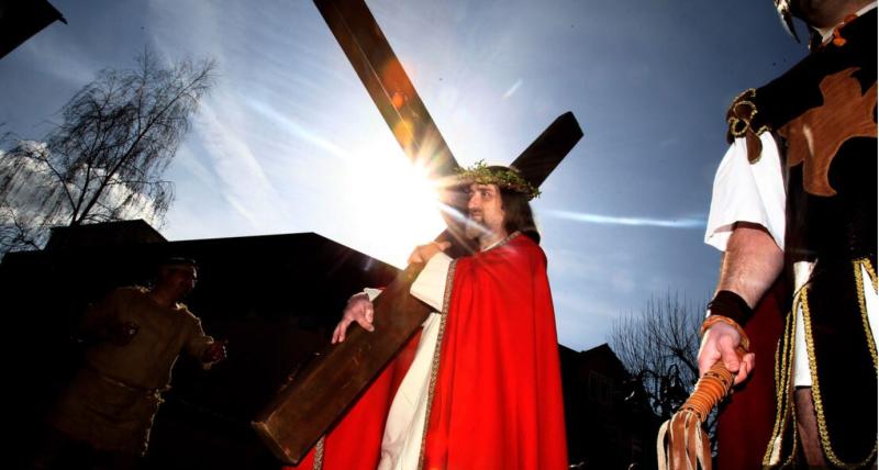 »Dopisujte se z Jezusom«: AI uporabnikom omogoča dopisovanje s svetopisemskimi osebnostmi – in Satanom