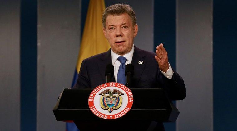 Santos ob stoječih ovacijah sprejel Nobelovo nagrado za mir