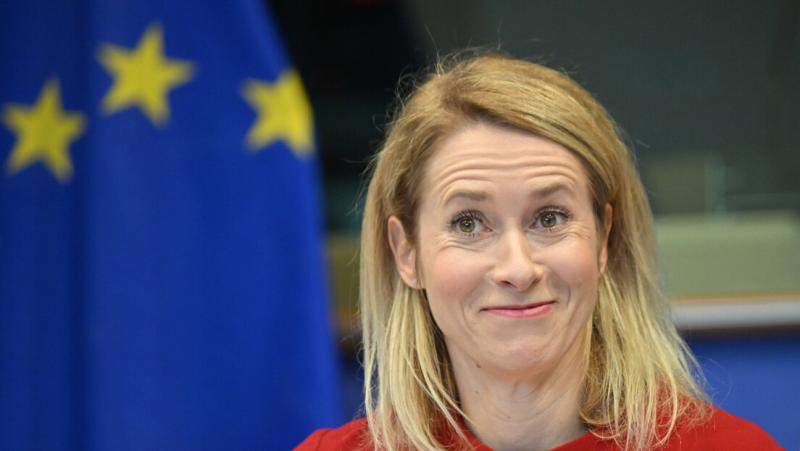 Kallasova spet hlini, da je pametna: Zavrnila je možnost, da bi se nekdanji nemški kancler pogajal z Rusijo
