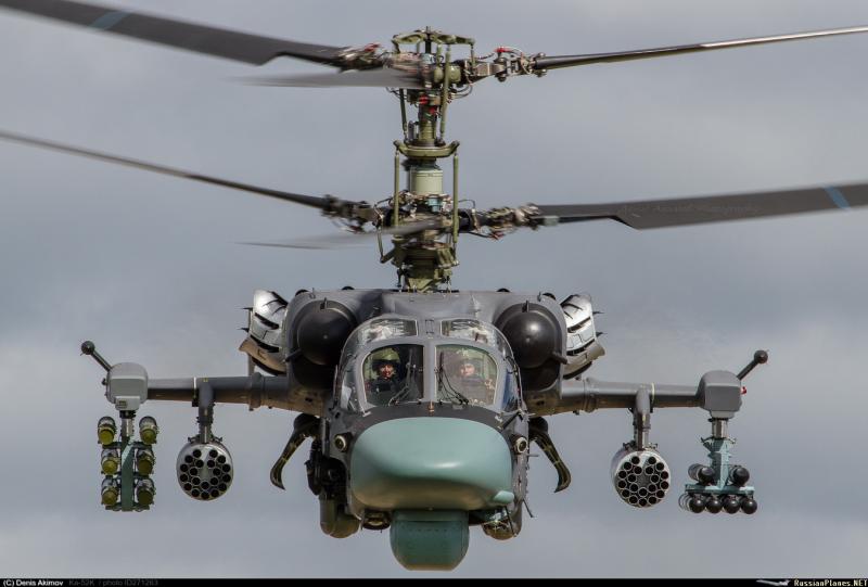 Video: Ruski jurišni helikopterji Ka-52 »Aligator« uničujejo ukrajinske oklepnike podnevi in ponoči