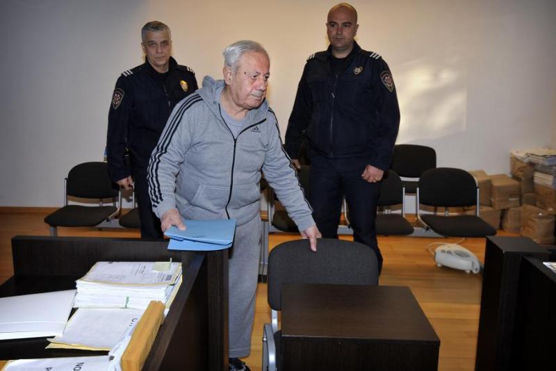 Nekdanjemu mornariškemu poveljniku JLA šest let zapora zaradi napadov na Split