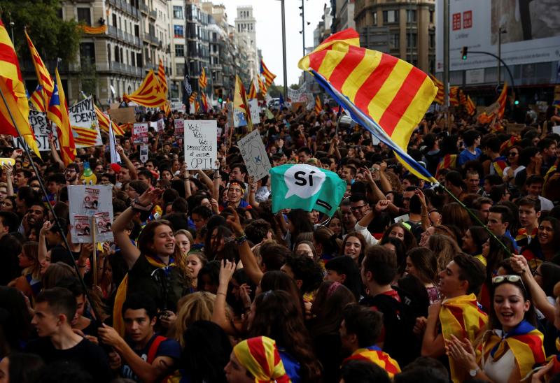 Kučan oblasti v Madridu in Barceloni poziva k dialogu