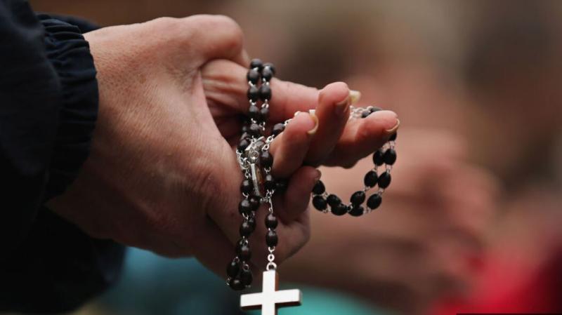 Katoliška gej orgija na Poljskem: Duhovniki jemali tablete za erekcijo, žigolo se zgrudil