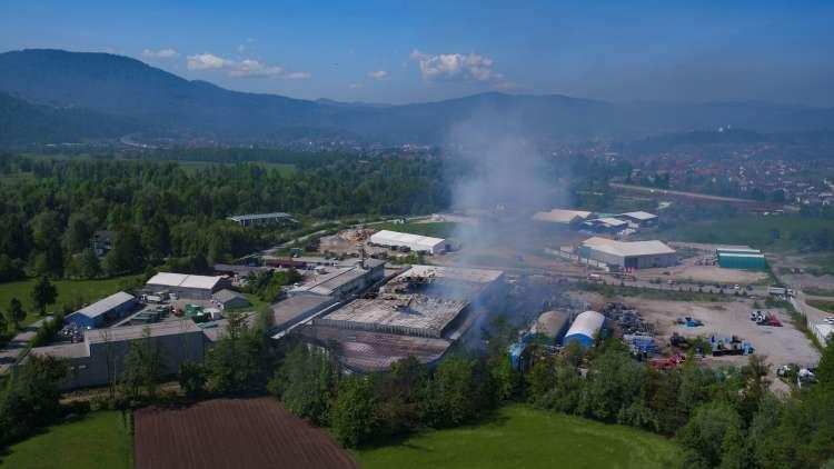 Vzorci trave iz okolice Kemisa ocenjeni kot varni