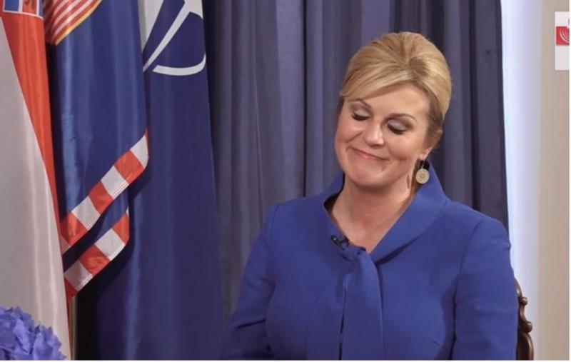 Raznežena hrvaška predsednica zapela o Kristusu na Hrvaškem katoliškem radiju