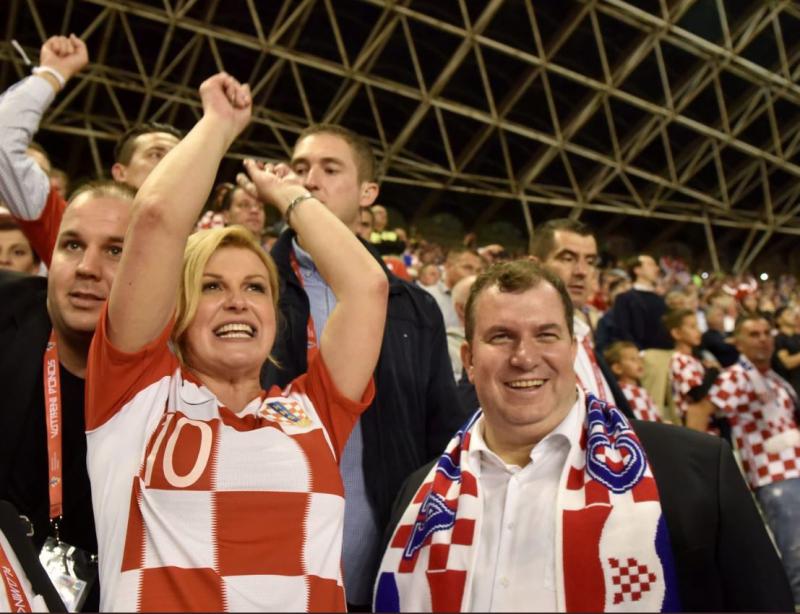Klic na pomoč: huda duševna stiska hrvaške predsednice? »Priče smo Kolindinemu psihičnemu zlomu, v živo!«