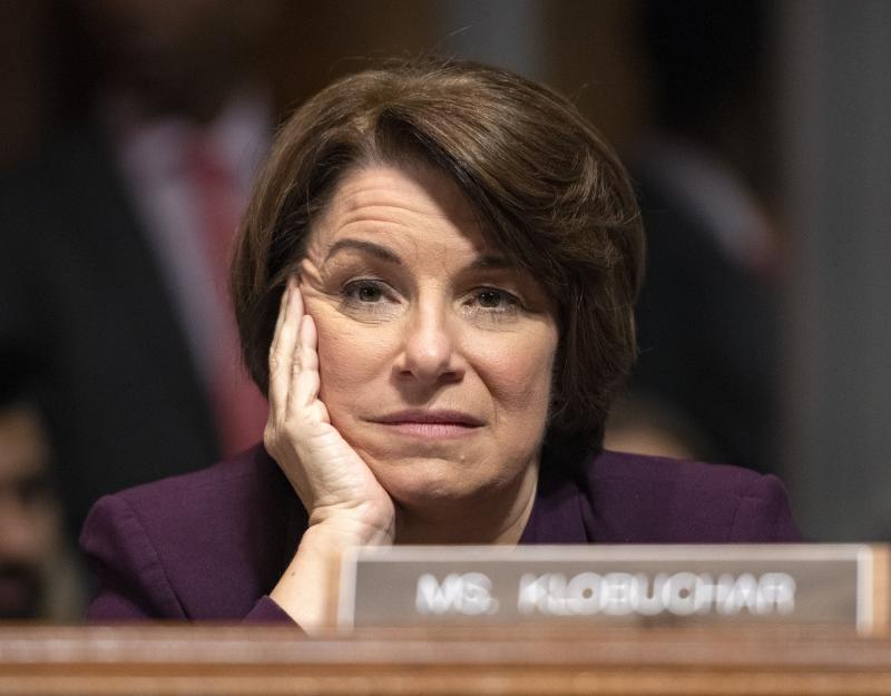 Senatorko slovenskih korenin Amy Klobuchar, »protistrup« za Donalda Trumpa, obtožujejo zlorabe zaposlenih