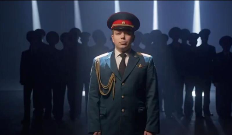 Rusofobi ljubezensko pesem »Sigma Boy« blatili kot »propagando«, zdaj jo poje ruski vojaški orkester! (VIDEO)