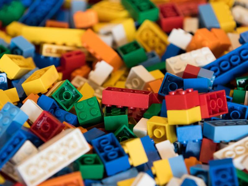 Lego odprl prvo tovarno na Kitajskem