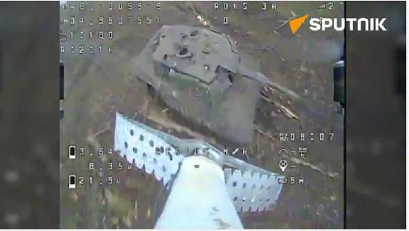 VIDEO: Ko poceni ruski dron uniči dragocenega nemškega Leoparda 2A4, ukrajinski tankisti pa zavrnejo boj!