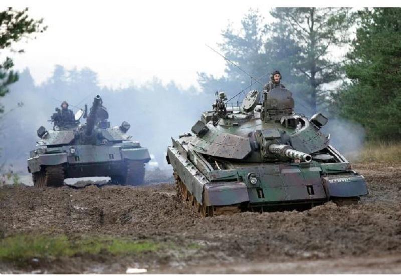 Ruski mediji: Bataljon tankov iz Slovenije izginil v stepah Ukrajine