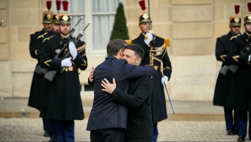 Razkrit prepis domnevnega pogovora med evropskimi voditelji: Zaščititi moramo Vladimirja!