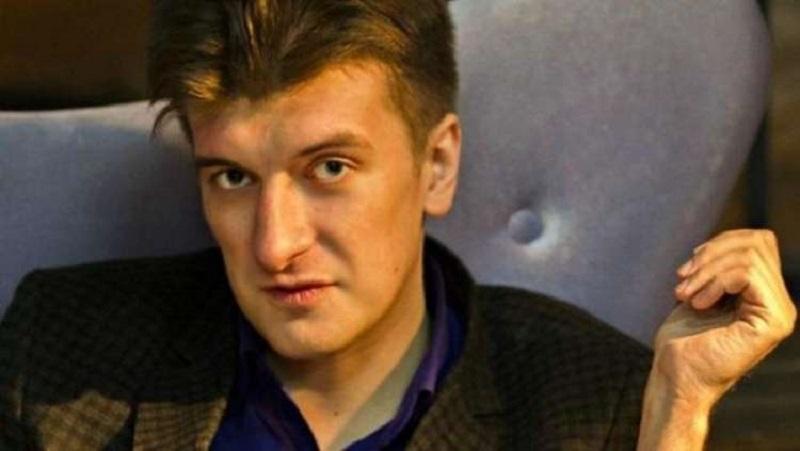 Po nepojasnjenem padcu z balkona umrl ruski preiskovalni novinar