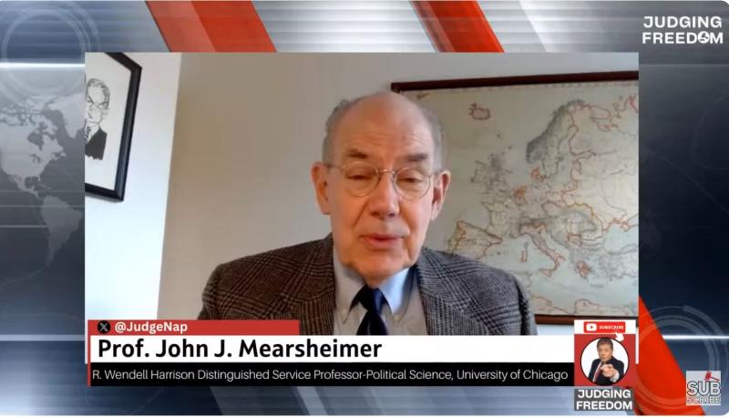 John Mearsheimer: »Trump je v stiski prosil za srečanje s Putinom, ker se mu je grožnja s sankcijami sfižila!«