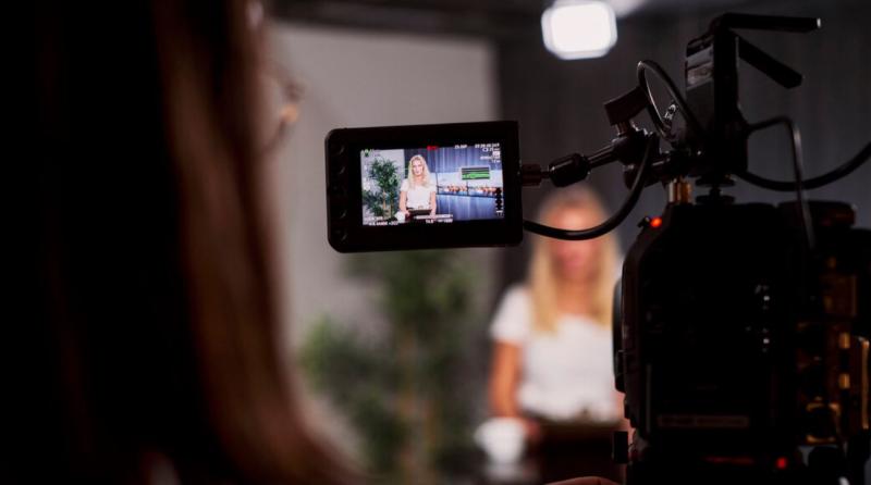 Kam je izginila svoboda govora: Evropski parlament tehta prepoved ruskih medijev na svojih omrežjih