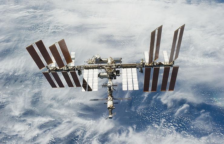 Na Mednarodno vesoljsko postajo poleteli ruski, ameriški in japonski kozmonavt