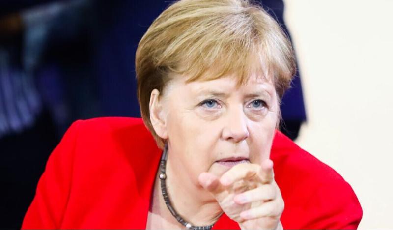 Angela Merkel: Umetna inteligenca bi lahko povzročila naslednji spopad med Evropo in ZDA