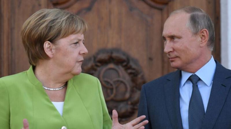 Merkel upa na konec vojne v Ukrajini v desetih letih