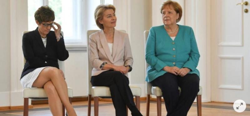 Previdnostni ukrepi Angele Merkel: imenovanje nove ministrice za obrambo nemška kanclerka znova prestala sede na stolu