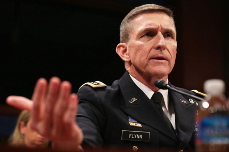 Bela hiša za težave generala Michaela Flynna krivi Baracka Obamo