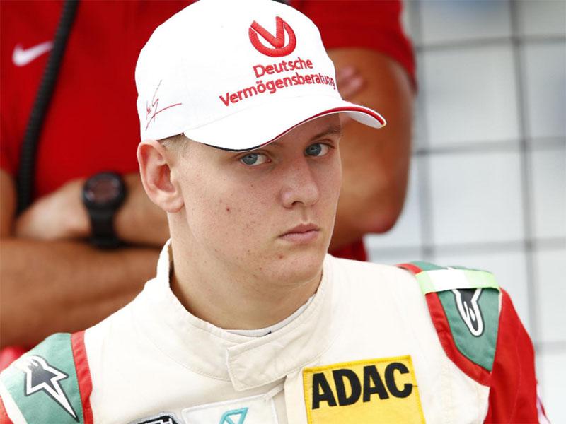 Mick Schumacher v spomin na očetovo