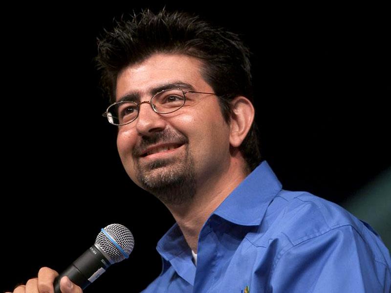 Milijarder Pierre Omidyar namenil 100 milijonov dolarjev za raziskovalno novinarstvo
