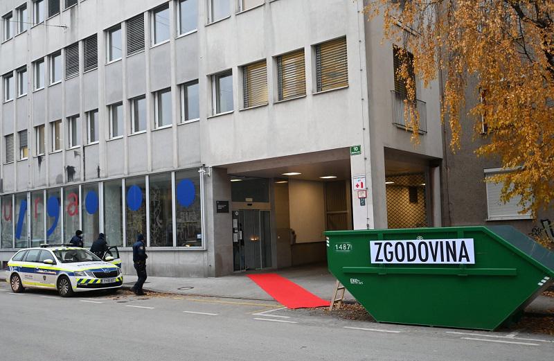 »Ministrstvo za kulturo gre na smetišče zgodovine!«