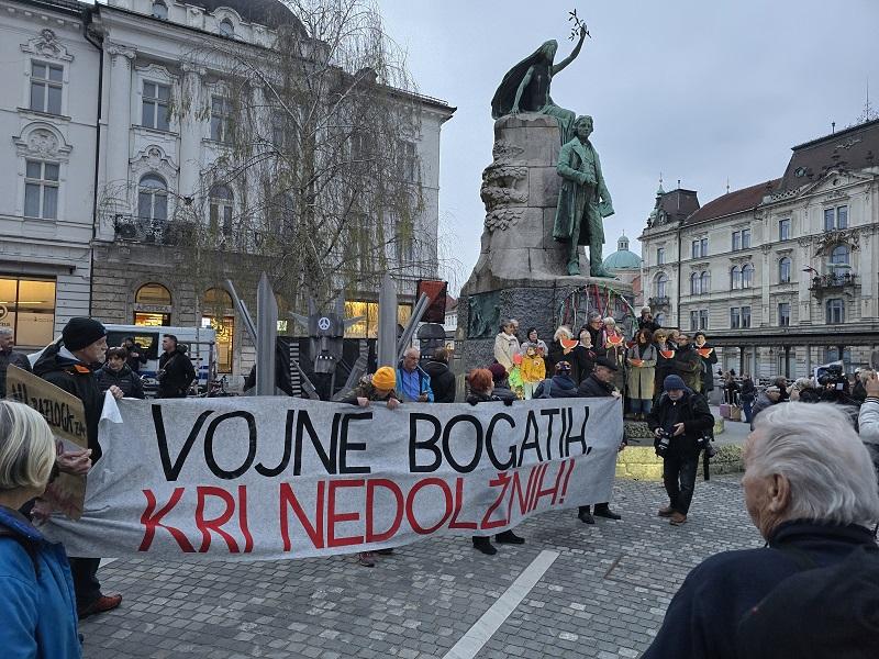 »Nočemo vojne z Rusijo, zahtevamo, da se slovenska vlada ravna po slovenski ustavi – in ne po ukazih birokracije EU!«