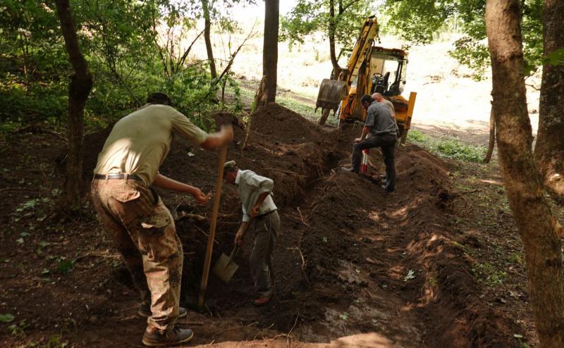 Dolga roka pravice: odkrito novo množično grobišče iz druge svetovne vojne