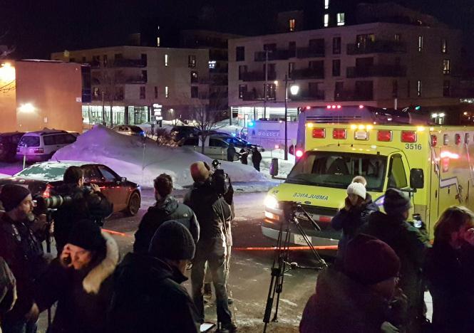 Strelski napad na mošejo pri mestu Quebec v Kanadi zahteval pet življenj