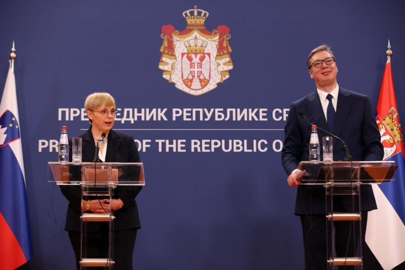 Lekcija: Aleksandar Vučić obsodil dvojna merila slovenske diplomacije, Nataša Pirc Musar po njegovi kritiki obmolknila!