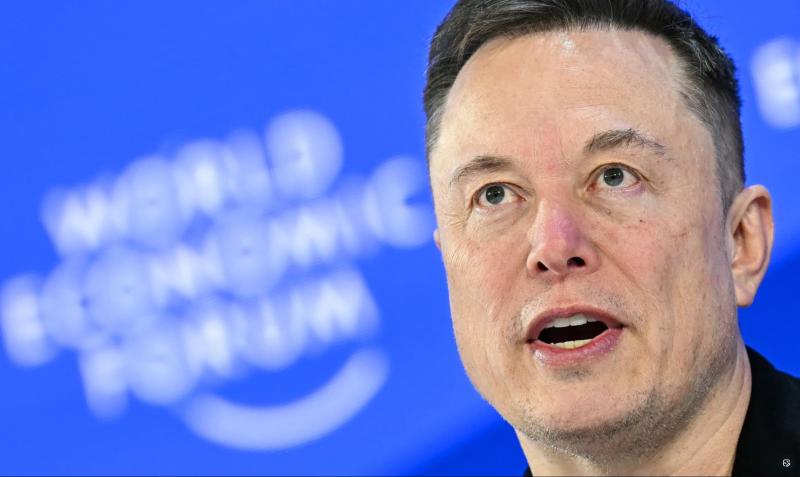 Elon Musk v Davosu: Robotov kmalu več kot ljudi, evropski politiki pa vztrajajo pri samomoru Evrope