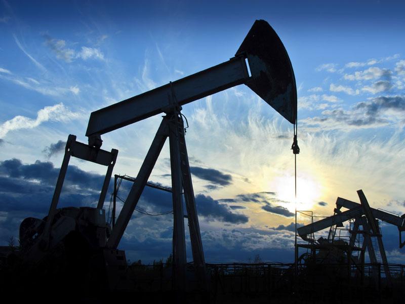 Cene surove nafte navzdol v Aziji