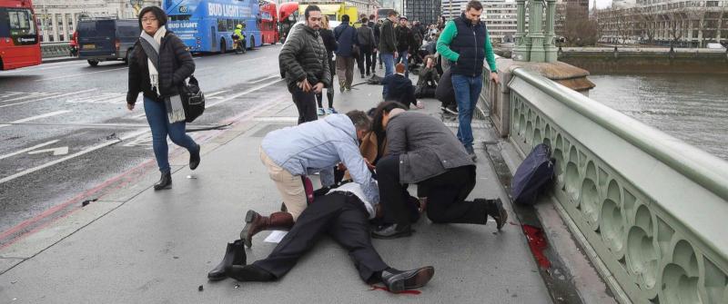 Število žrtev napada v Londonu narašča, iz sveta novi izrazi sožalja