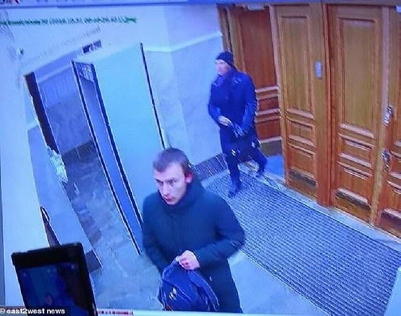 V zgradbi ruske obveščevalne službe se je razstrelil moški