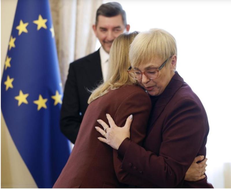 Soproga Zelenskega se je osramotila v Beli hiši: Nagovorila je prazen stol