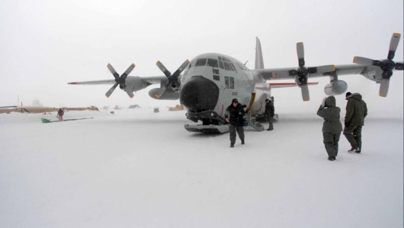 NATO na Grenlandiji, Washington se zagotovo trese kot šiba na vodi: Prispela dva Norvežana, Britancev celo manj