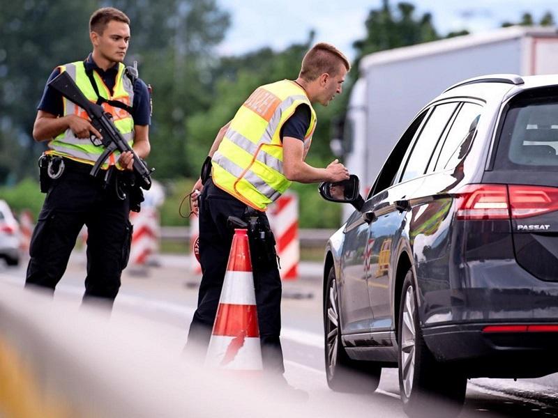 Bavarska obmejna policija začela nadzirati mejo z Avstrijo